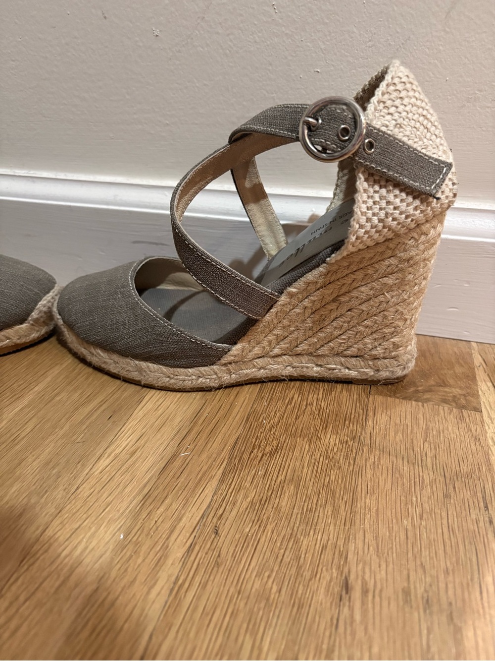 Women's Espadrille Wedge Sandals in Taupe/ Beige